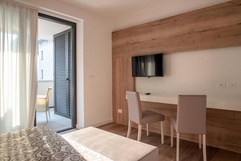 Aparthotel Miramare - image 4