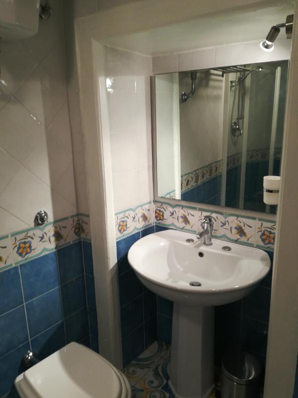 Deluxe Double Room image 3