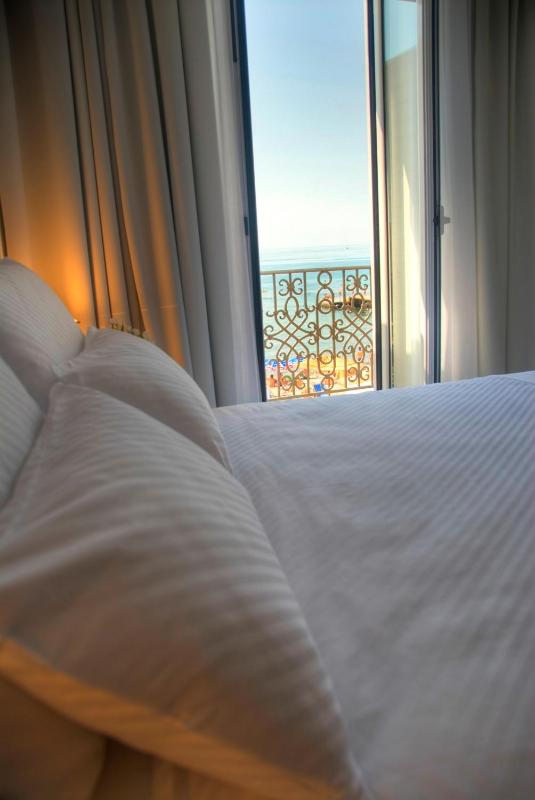 Sea View Suite image 2