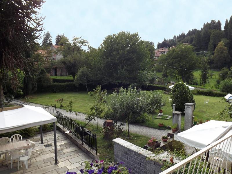 Two-Bedroom Apartment image 4