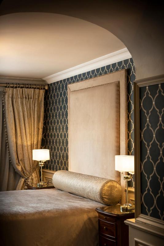 Deluxe Suite image 1