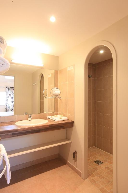 Comfort Quadruple Room image 2