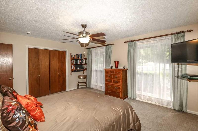 Two-Bedroom House image 2