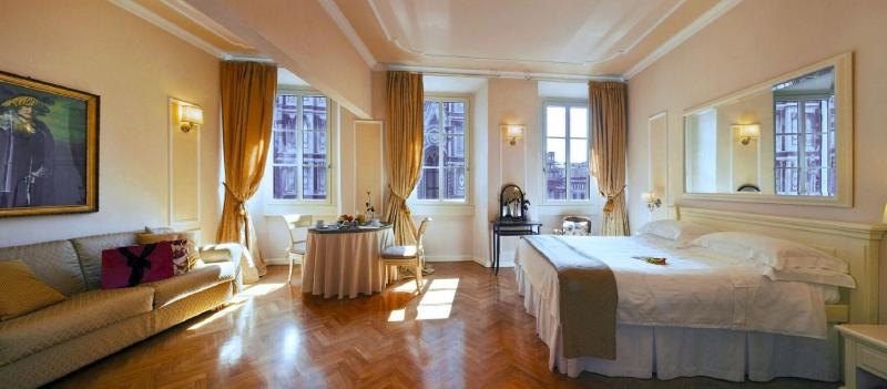 Deluxe Apartment with Duomo View image 3