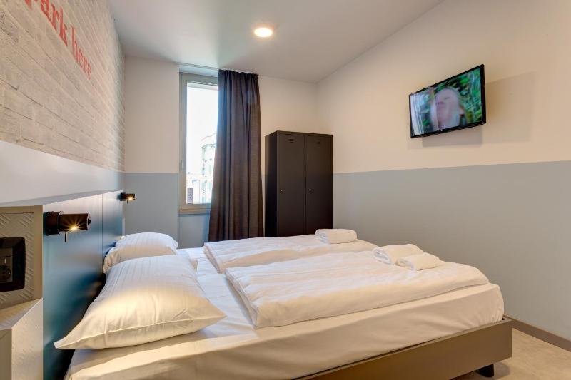 Double Room (1 Adult) image 3