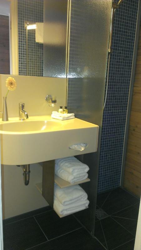 Double Room image 4