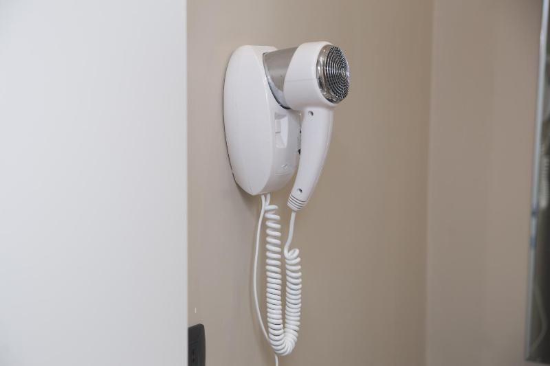 Quadruple Room image 4