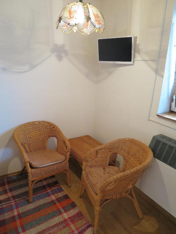 One-Bedroom Apartment image 4