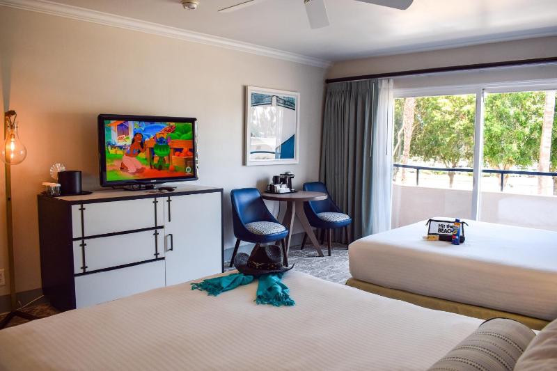 Queen Room with Two Queen Beds - Harbor Side image 3