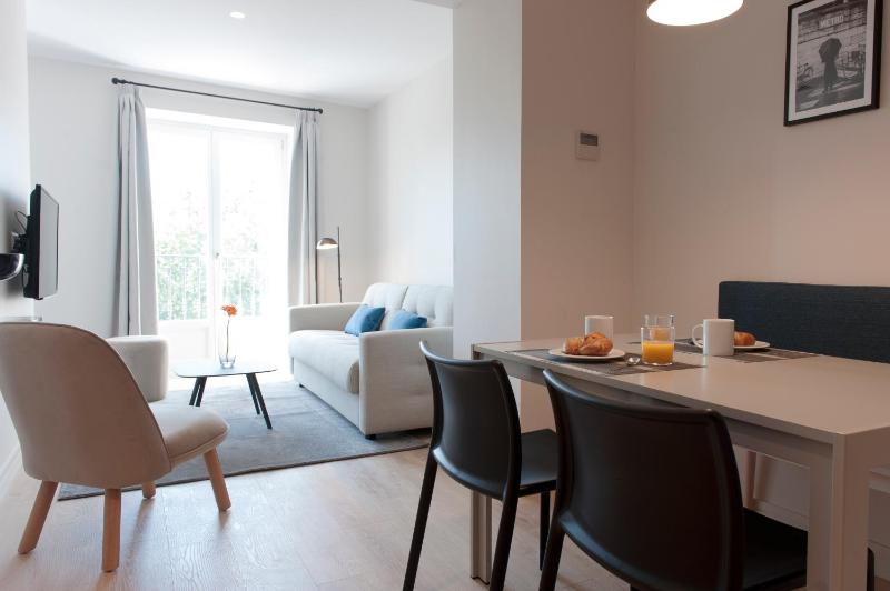 Studio Apartment image 3