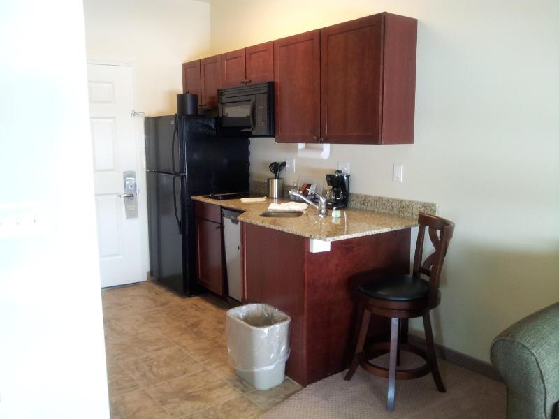 Queen Suite image 2