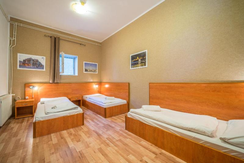 Easy Star Hotel - image 13
