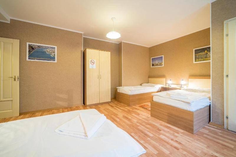 Silver Hotel Budapest City Center - image 15