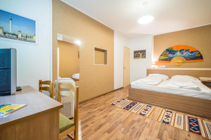 Silver Hotel Budapest City Center - image 11