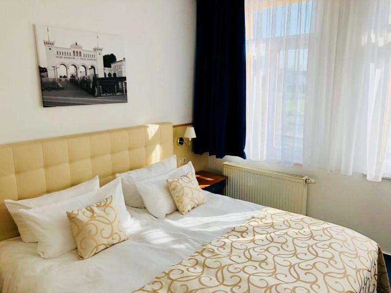 Hotel am Bayrischen Platz - image 19