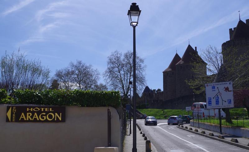 Hôtel l'Aragon à 50m de la cité de Carcassonne - image 6