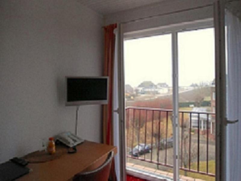Single Room image 3