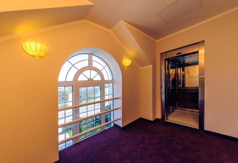 Superior Double Room image 3