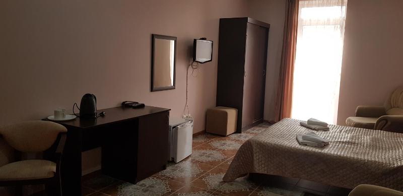 Comfort Quadruple Room image 3