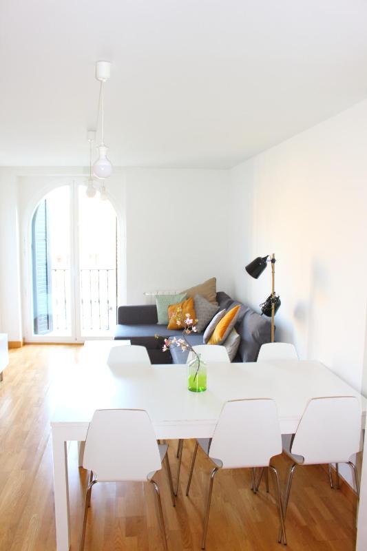 Duplex  Apartment- Plaza del Castillo Side View image 3