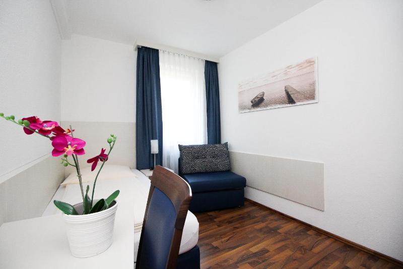 Single Comfort Room with Shower image 3