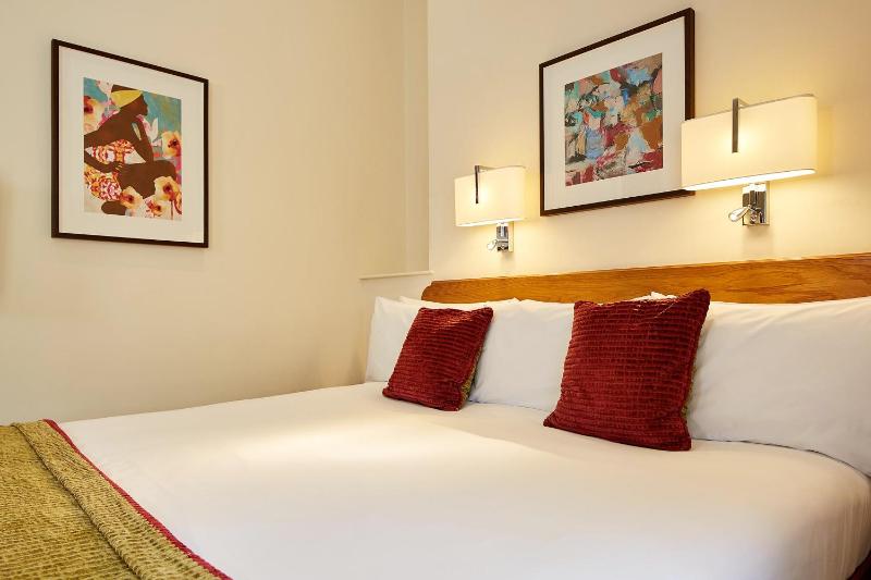 Superior Double Room image 4