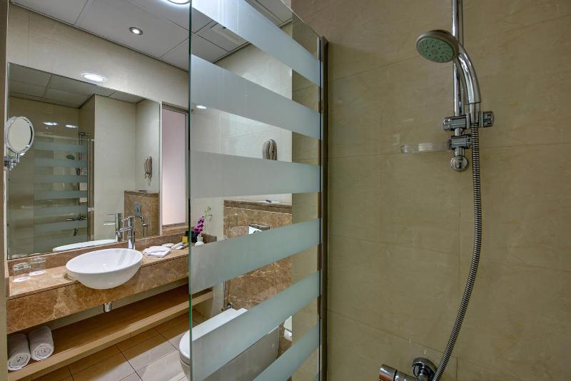 Executive Double or Twin Room image 4