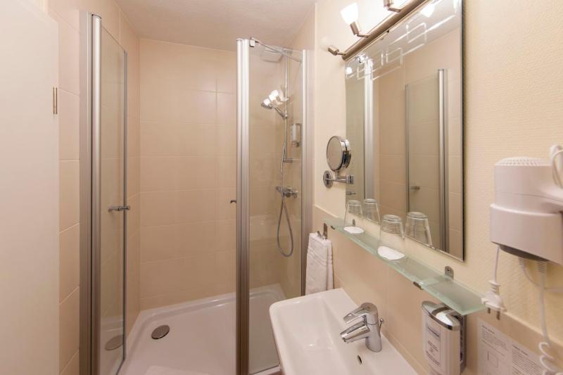 Small Single Room image 1
