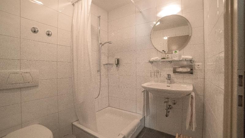 Junior Suite with Mountain View image 4