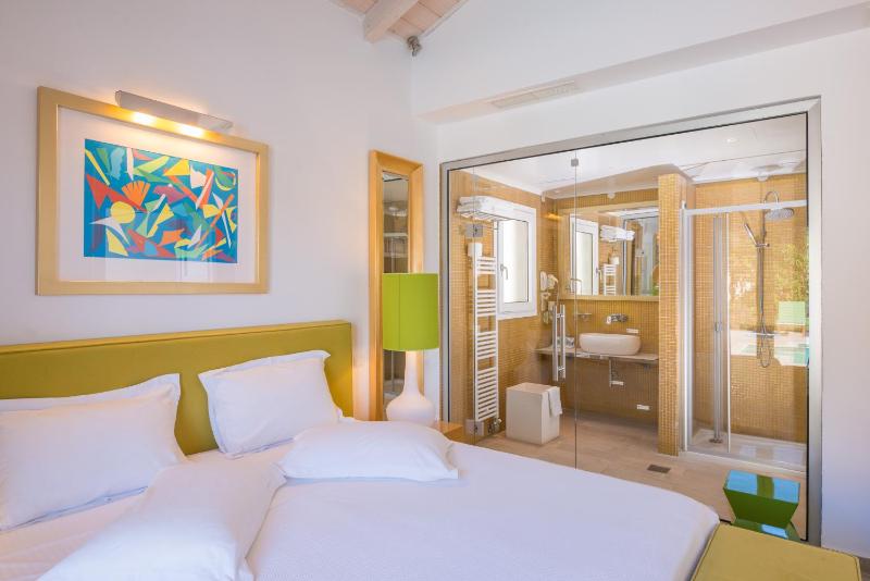 Salvator Villas & Spa Hotel - image 39