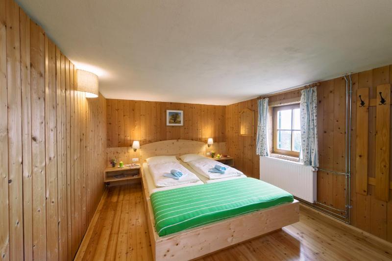 Standard Double Room image 3