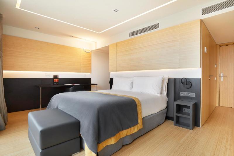 Superior Double Room image 3