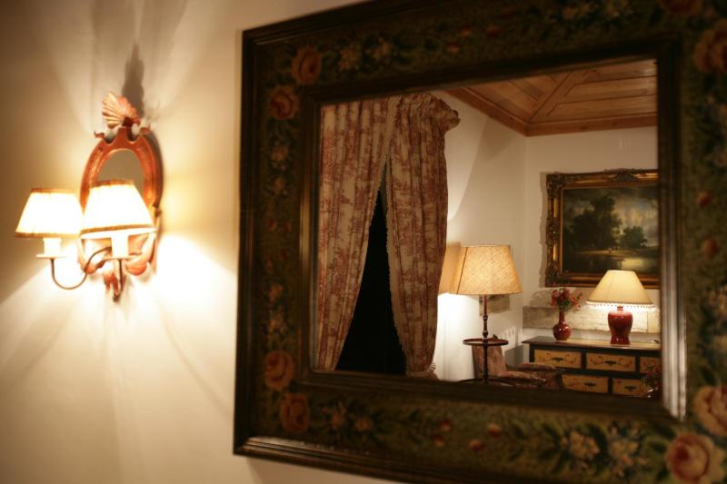 Family Room (2 Adults + 2 Children up to 12 years old) image 3