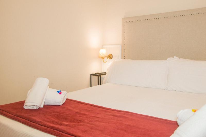 Economy Double or Twin Room image 2