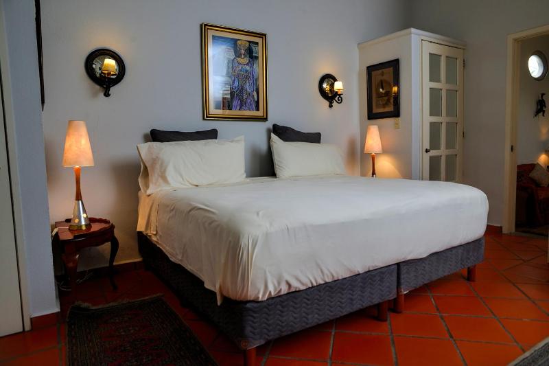 Deluxe Suite image 3