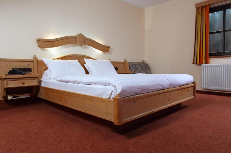 Double Room image 2