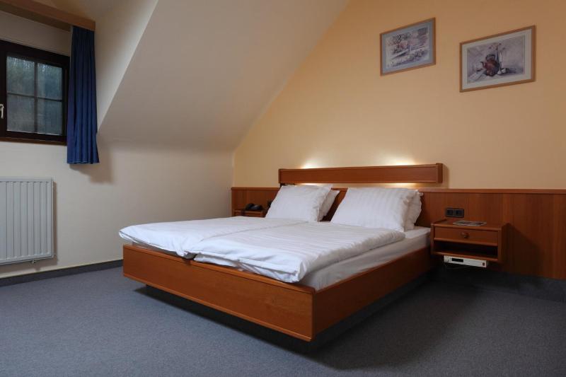 Single Room image 4