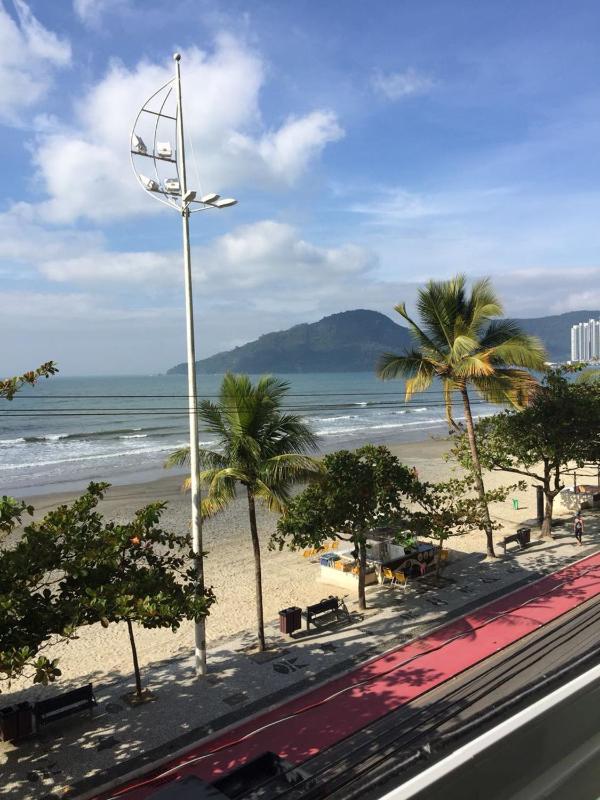 APTO. BEIRA MAR EM BAL. CAMBORIU - image 37