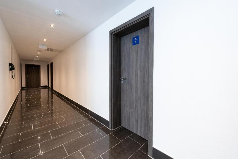 Standard Single Room image 3