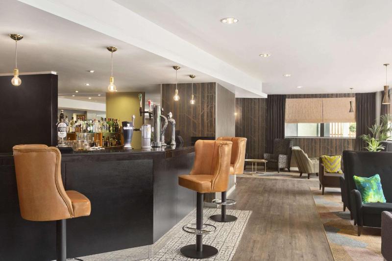 Ramada Hotel and Suites by Wyndham Coventry - image 5