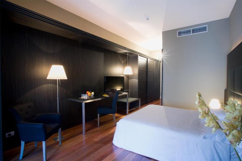 Superior Double Room (1 Adult) image 1