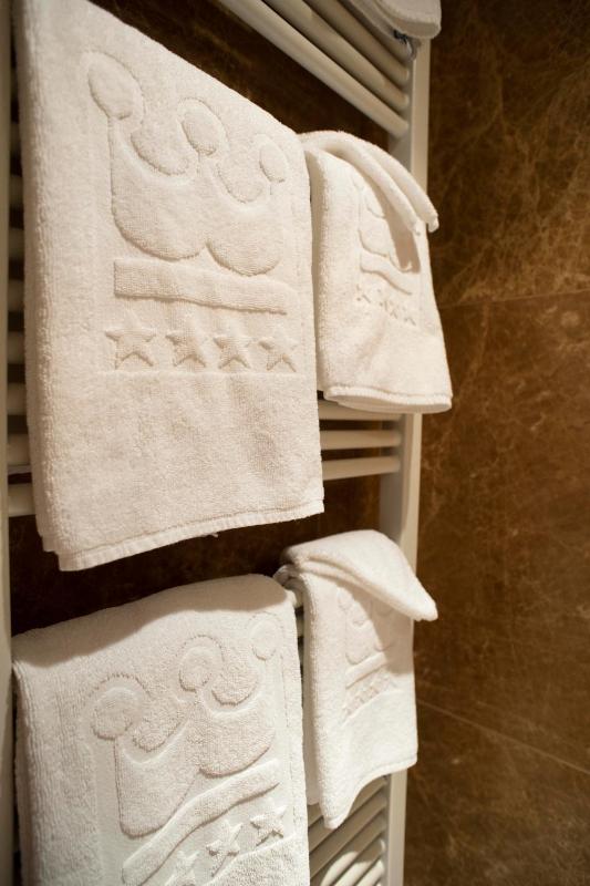 Executive Room image 2