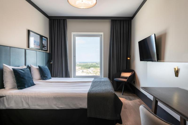 Standard Double Room image 4