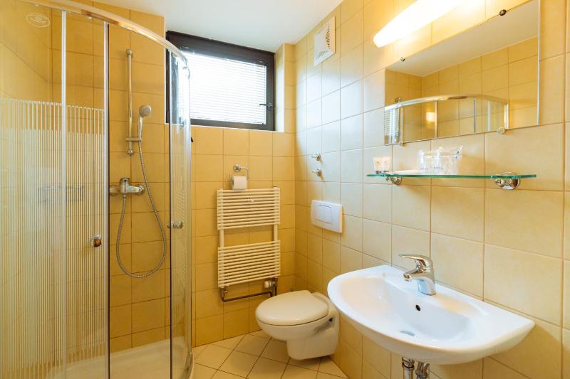 Single Room (1 Adult) image 2