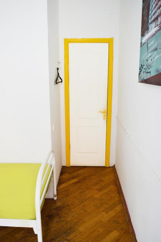 Twin Room image 2
