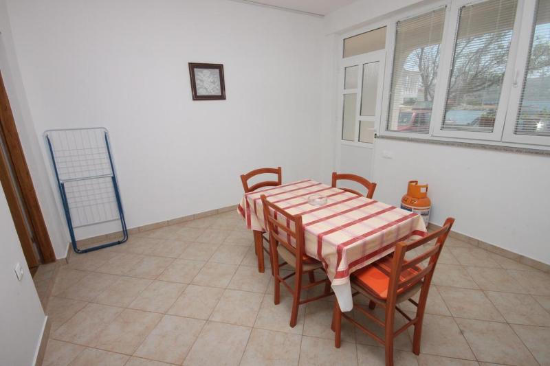 One-Bedroom Apartment with Terrace and Sea View image 3
