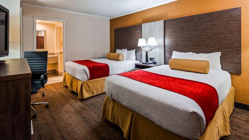 Double Room with Two Double Beds - Non-Smoking image 3