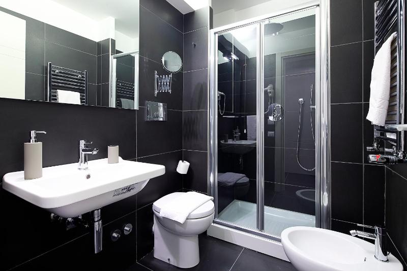 NearHome Smart Suites Guest House - image 3