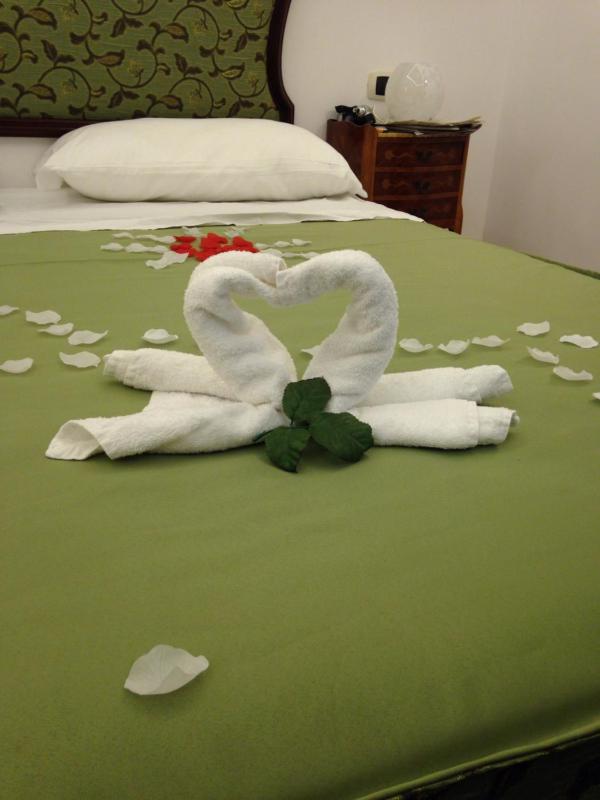 Quadruple Room with Sea View image 3