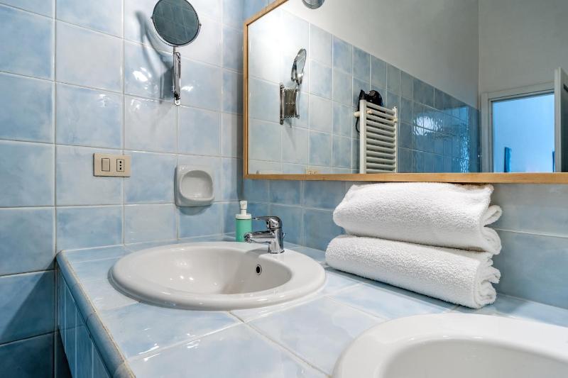 Superior Double Room image 4